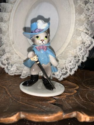 Vintage Hagen Renaker Puss In Boots Cat Sword Figurine Hr Animal Ceramic