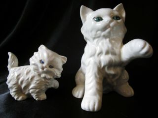 Vintage Ceramic Persian Cat & Kitten Pair White Blue & Green Eyes Mid Century