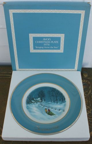 Vintage 1976 Avon Christmas Plate Bringing Home The Tree Wedgwood