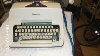 Vintage 1971 Olympia Sg1 Full Size Typewriter