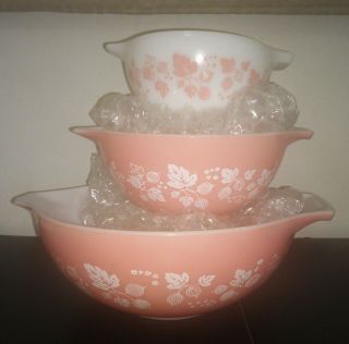 Vintage Pyrex 3 Pc.  " Pink Gooseberry " Cinderella Mixing Bowls,  Low$,  Look.