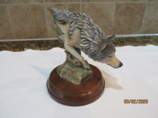 Rare " Footloose " Wolf Sculpture By Stephen Herrero,  Limited Edition 4104