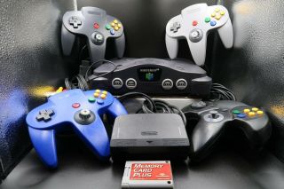 Vintage Nintendo 64 N64 System Console W/4 Controllers & Memory Card