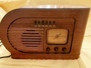 Vintage 1941 Philco 41 - 231 Bullet Push Button Radio Art Deco
