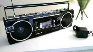 SANYO Classic 80s Vintage Radio cassette Recorder.  SANYO boombox SW radio 2