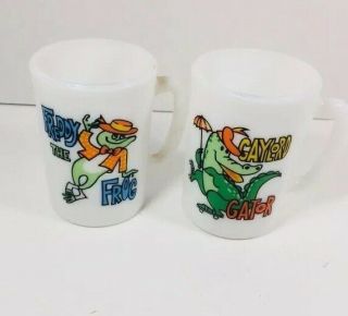 2 Vintage Cups - Freddy The Frog And Gaylord Gator Avon Cups - Mugs