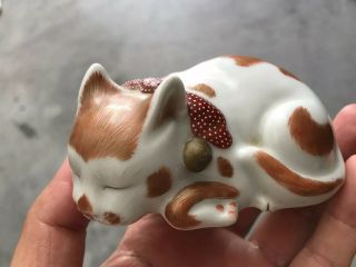 Vintage Japanese Kutani Hand - Painted Porcelain Ceramic Asian Sleeping Cat