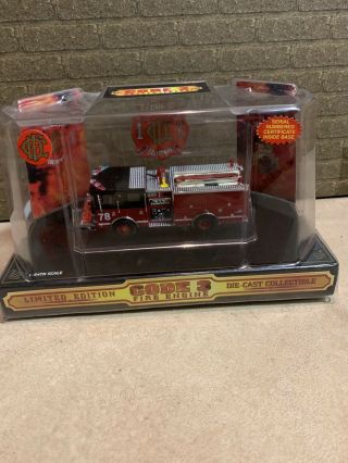 Code 3 Collectibles - Chicago Fire Department Engine 78