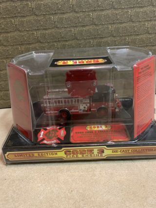 CODE 3 COLLECTIBLES - Chicago Fire Department Engine 78 2