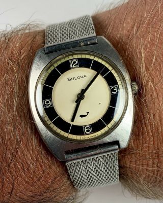 Vintage 1971 Bulova Sea King " Gq " Ref.  11108 - 8w Watch Whale White & Purple Dial