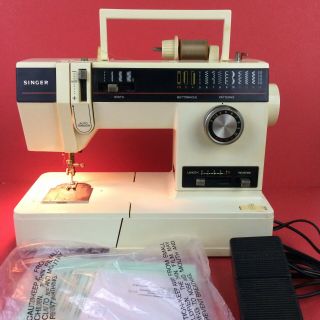 Singer Sewing Machine Model 6233 Portable Foot Pedal Manuals Vtg