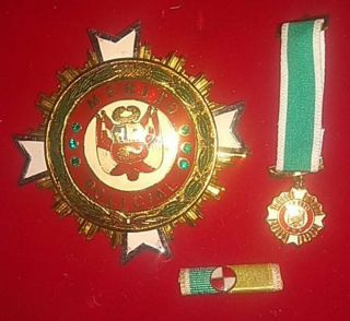 Peru : Police Medal Of Merit 1 Class Grand Cross,  Minature Medal