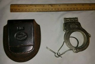 S&w Smith & Wesson Hand Cuffs,  Key & Leather Don Hume Police Hand Cuff Holster