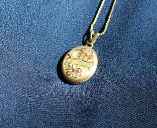 Solid 18k Yellow Gold Necklace Chain 18 In With Rose Gold Locket Vintage 1980s