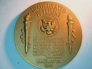 Rare 1958 bronze medal paperweight JOHN F.  KENNEDY INAUGURATED PRESIDENT estate 3