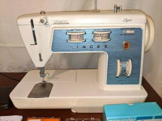 Vintage Singer Stylist Zig - Zag Sewing Machine Model 776 complete 3