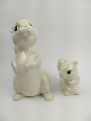 Set Of 2 Vintage Ceramic Hand Painted Figurine Squirrels White 7 & 3.  5 In Tall