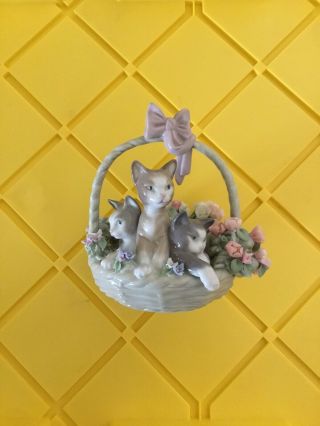 Vintage Lladro Purr - Fect 3 Kittens In A Basket Of Flowers
