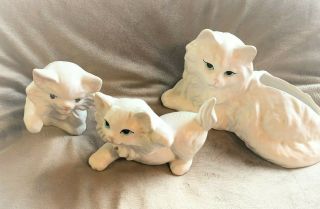 3 Vintage Persian Cats Ceramic White Kitty Kittens Blue Eyes Planter No Damage