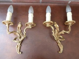 Pair Vintage French Brass Wall Sconce Lights Scrolled Acanthus Leaf Rococo Style