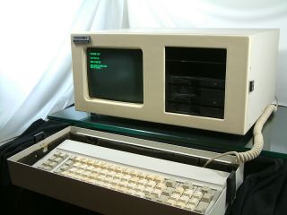 Vintage Columbia 1600 Vp/110 Portable All - In - One Computer
