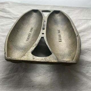 Vintage Griswold No.  2 Vienna Roll Bread Pan