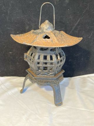 Vintage Japanese Cast Iron Pagoda Tri - Footed Lantern