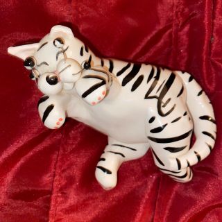 Amy Lacombe Whimsiclay Annaco Creations Lazy Cat Figurine Tiger Stripe 2001