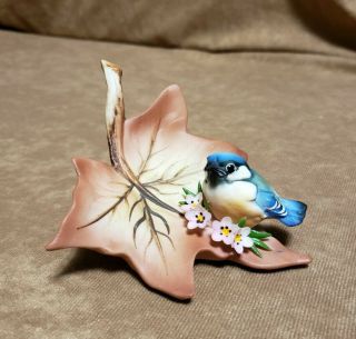 Capodimonte Figurine Blue Bird On Autum Leaf Porcelain Collectable