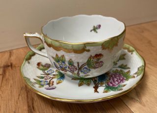 Vintage Herend Porcelain Handpainted Queen Victoria Tea Cup And Saucer 724 B
