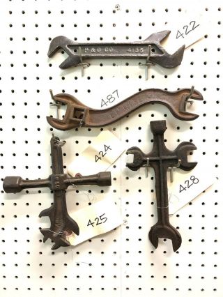Antique Vintage Wrenches P&o,  I.  H.  C. ,  Chattanooga Plow Co. ,  Unknown