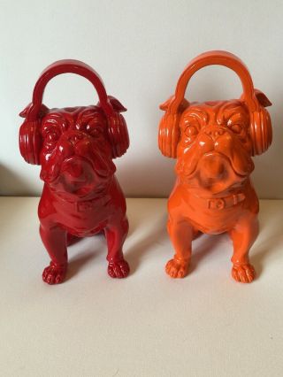 English Bulldog Statue With Headphones 2 Color