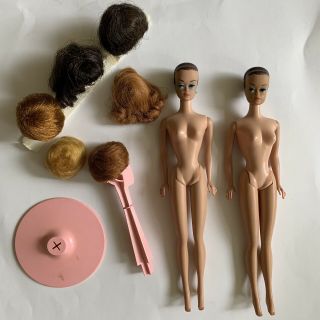 Vintage 1960s 2 Fashion Queen Barbie Dolls With 6 Wigs And Stand