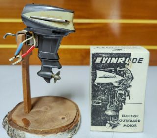 Vintage 1961 K&o/fleetline Evinrude Lark 40 Hp Plastic Toy Outboard Motor