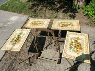 Vintage Lavada Tv Trays Set Of 4 With Stand Floral Stitch Pattern Design Mcm