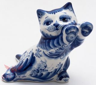 Playing Cat Kitty Puss Collectible Gzhel Style Porcelain Figurine Hand - Painted