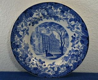 Rare Harvard University 1941 Blue Wedgwood Plate Stoughton Hall And The Pump