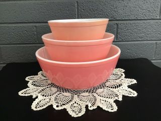 Vintage Pink Pyrex Nesting Mixing Bowls Set Of 3 402 403 & 404