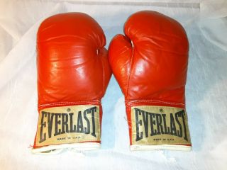 Vintage Everlast 2108 8oz Boxing Gloves