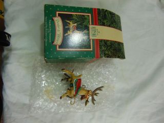 Hallmark Keepsake Santa And His Reindeer - Donder & Blitzen 4 - 1992