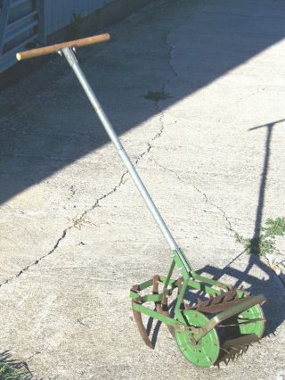 Vintage Antique Garden Hand Push Cultivator Tiller Weed Plow Vegetable Claw Roho