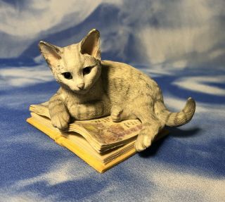 Htf Ca Country Artists Kitten Tales " Book Club Fan " Cat Figurine Ca05516