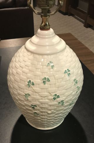 Vintage Belleek Kylemore Porcelain Basketweave Irish Clover Theme Table Lamp