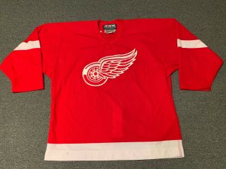 Vintage Detroit Red Wings Authentic Ccm Center Ice Jersey Sz 52 Fight Strap Nhl