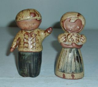 Vintage Knobler Stoneware Pottery Boy & Girl Salt & Pepper Shakers Japan