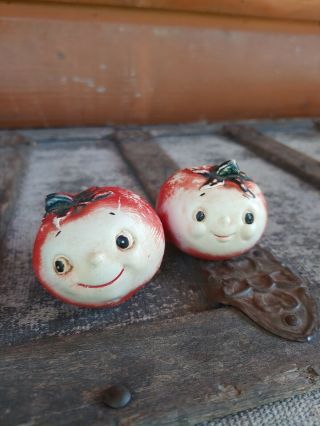 Vtg Ceramic Salt & Pepper Shakers Anthropomorphic Fruit Peaches Tomatoes