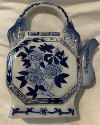 Blue and white vintage delftware teapot slightly 3