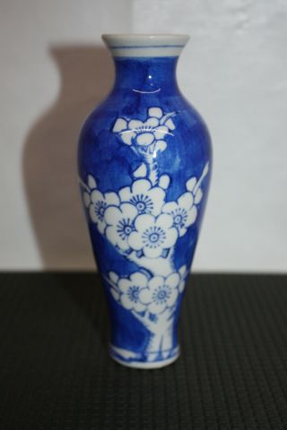 5.  75 " Hand Painted Porcelain Bud Vase White W/ Blue Design Vintage ?