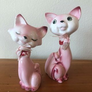 Vintage Victoria Ceramics Siamese Cat Salt And Pepper Shakers - Pink