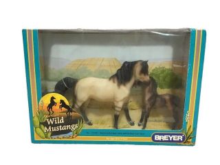 Breyer Buttermilk Dun Mare & Brown Dun Foal Wild Mustangs Figurine Horses 750501